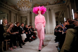 Pink fashion outfit July 2025